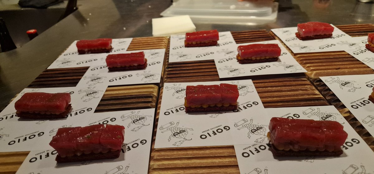 carmenartola's tweet image. Gran celebración del décimo aniversario de @gofiomadrid con la compañía de Dani Carnero en la cocina y un montón de amigos. Por muchas así!!!