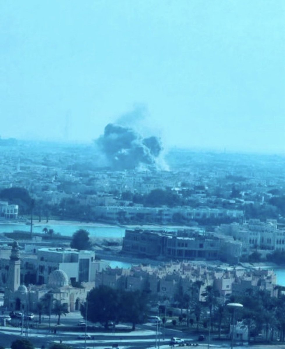 هل سيصمت مجلس التعاون لدول الخليج العربي عن قصف إسرائيل للعاصمة القطرية الدوحة؟!
إذا سكتت دول الخليج عن هذه العربدة فقد نرى  الدخان الصهيوني يتصاعد يوما من الرياض أو الكويت أو مسقط أو المنامة، وربما من أبو ظبي !!اليهود لا عهد لهم، وإسرائيل عربدت في عدة عواصم عربية وإسلامية من