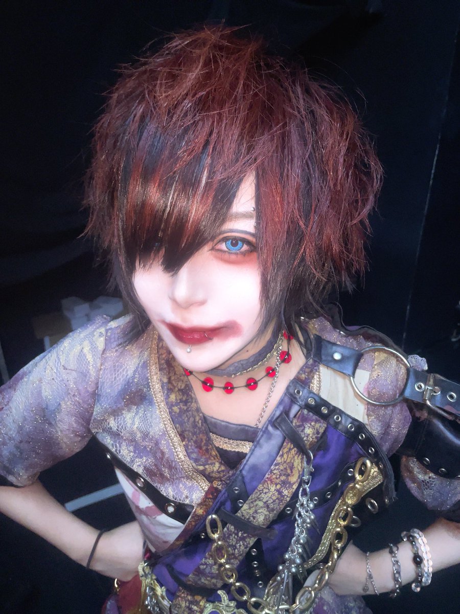 ふんっ！どこ見ている！