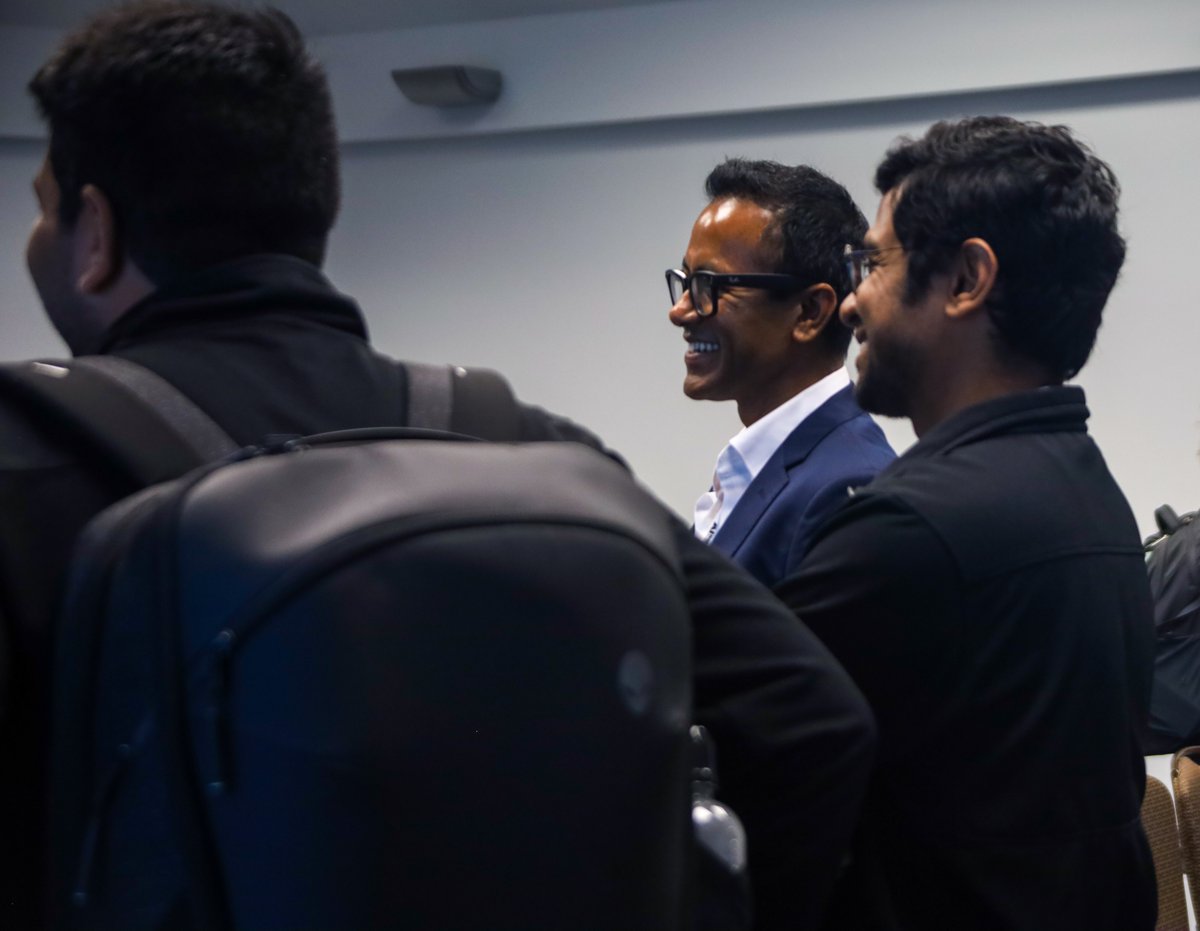 mooreslabai's tweet image. Kicking things off at AI Infra Summit with the press set the tone in the best way.

We appreciated the energy and the chance to share what we’re building with a room full of people who care to learn about where this industry is headed.

More to come!

#AIInfraSummit #MooresLabAI…