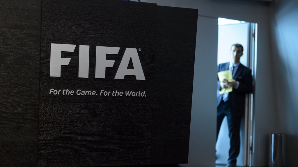 fifanewsfr's tweet image. 🚨𝗟𝗔 𝗙𝗜𝗙𝗔 𝗠𝗘𝗧 𝗟𝗘𝗦 𝗕𝗢𝗨𝗖𝗛𝗘́𝗘𝗦 𝗗𝗢𝗨𝗕𝗟𝗘𝗦 ? 💣

@TheAthletic a récemment mis la main sur la vidéo d’une « démo » d’un jeu de la 𝗙𝗜𝗙𝗔, sur le thème de la 𝗖𝗢𝗨𝗣𝗘 𝗗𝗨 𝗠𝗢𝗡𝗗𝗘 𝟮𝟬𝟮𝟲 ! 😱

👉 Contactée, la FIFA n’a pas souhaité commenter le sujet.