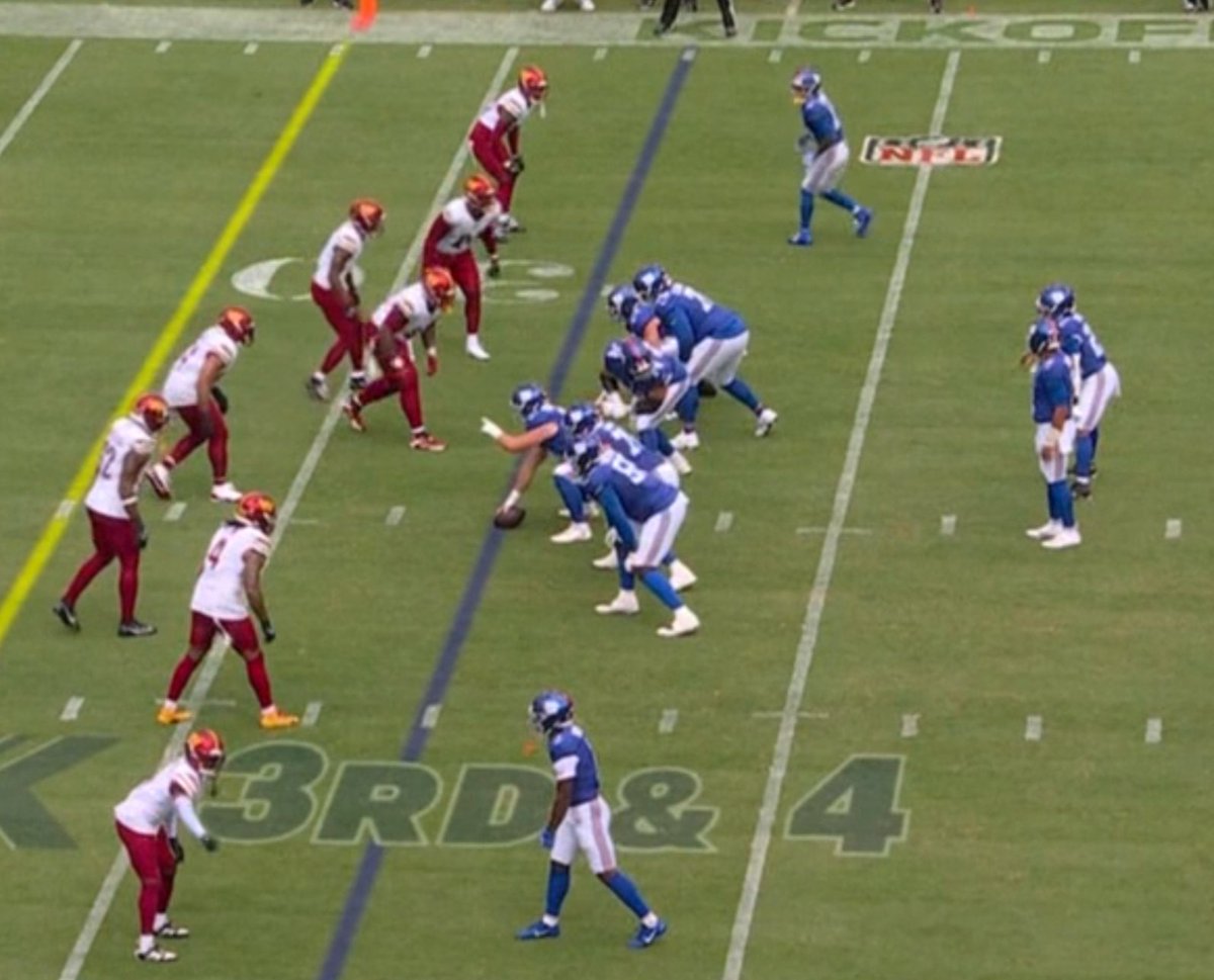 KINGKOAH13's tweet image. EVERYBODY is standing up😂🔥 You don't how many are coming, and you don't know who. #RaiseHail