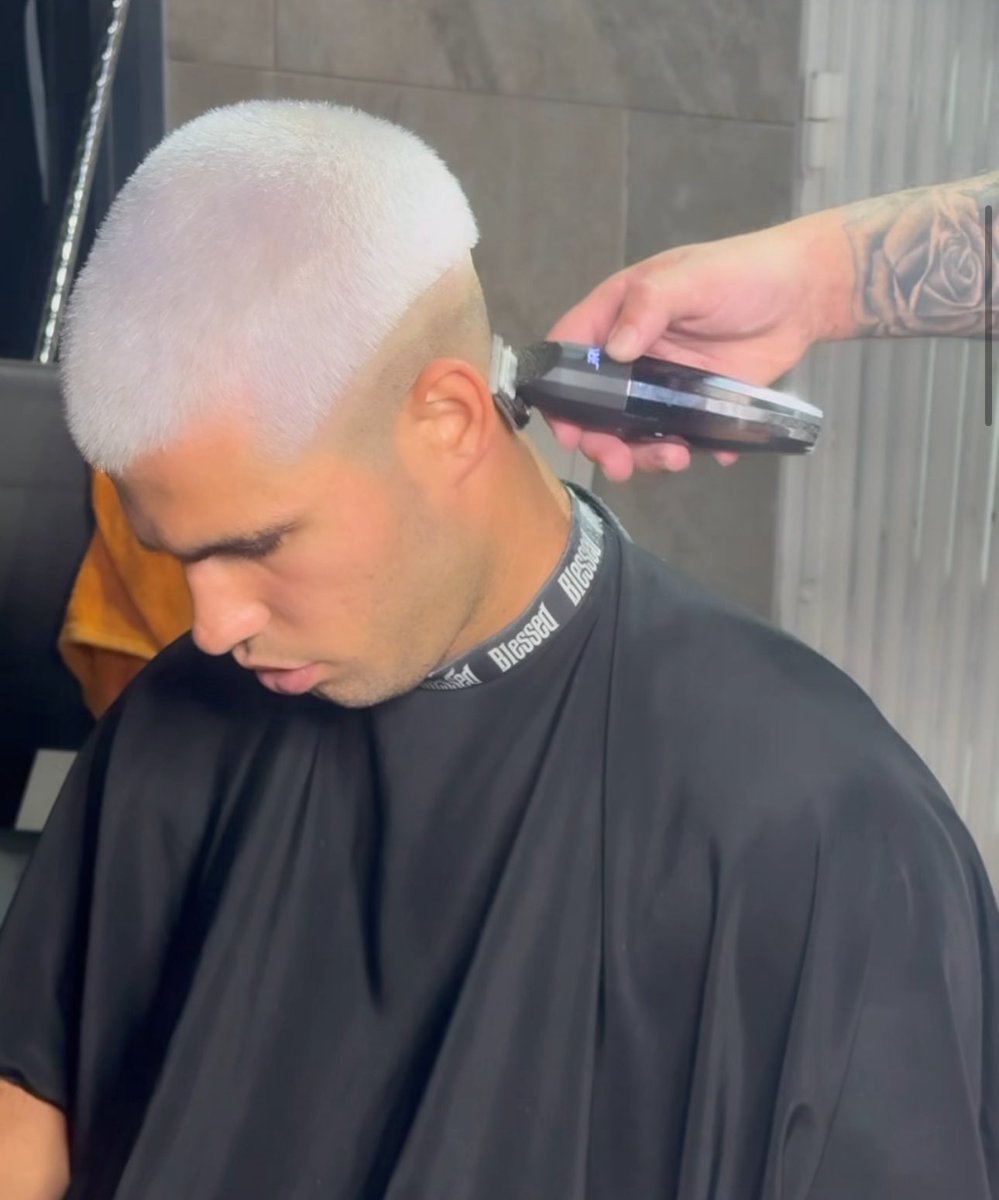 Carlos Alcaraz has officially entered his blonde era. 

Blondecaraz has arrived. 

(via Victor Barber’s IG)