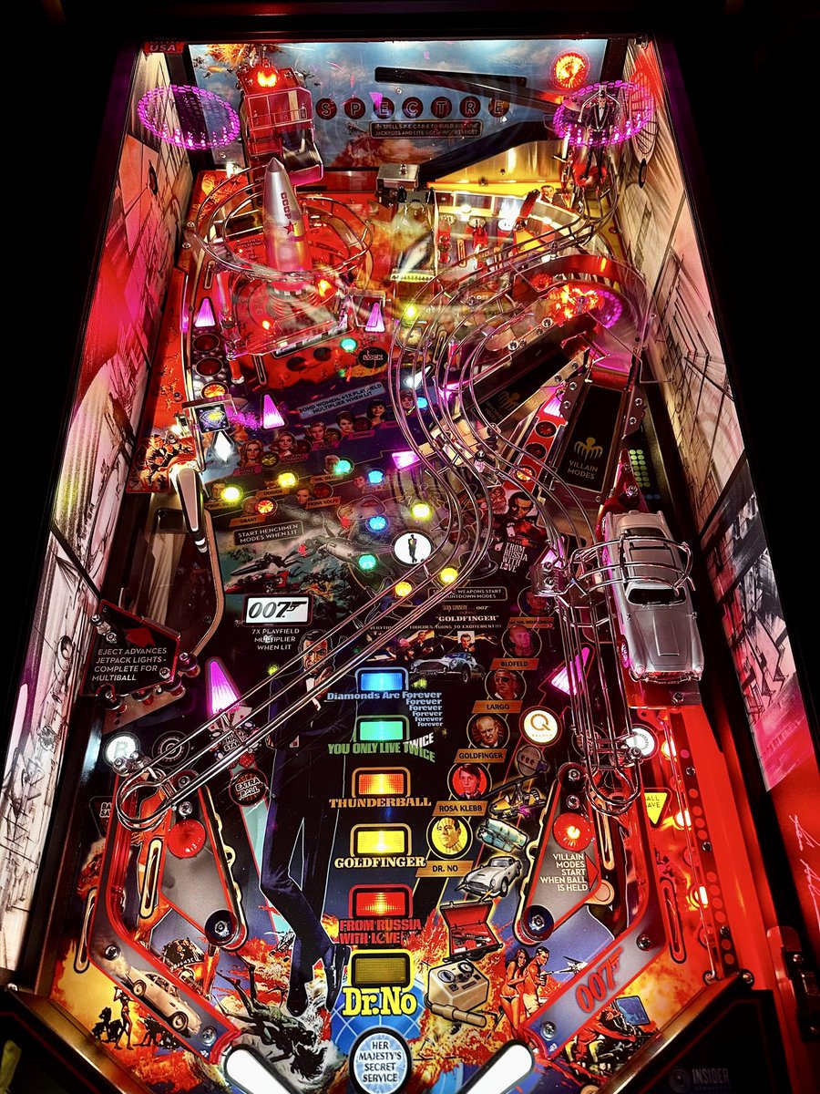 digital_in_blue's tweet image. I purchased @sternpinball James Bond because my wife really liked it. Now I probably play this more than any other pin. So much fun! (Now back to trying to get a high score…)
