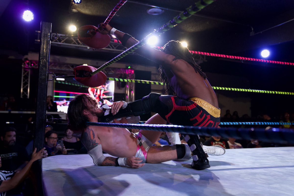 __PR1CE__'s tweet image. We ain’t done… not by a long shot

GATES. WILL. PAY.

@ElOscarFelix  
#CASHGOLDKEYS
#GateKeepersNoMore
#LARumble 
#SantinoBros