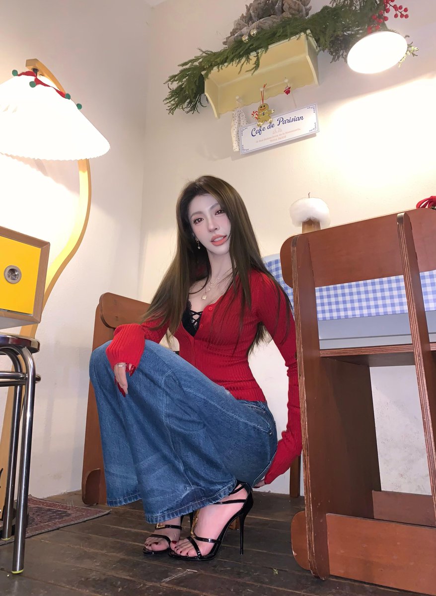NConcoma35394's tweet photo. 初夏女神 No.200 依依 久别重逢 [130P1V-5.34GB] https://t.co/MuZPUNEKzi