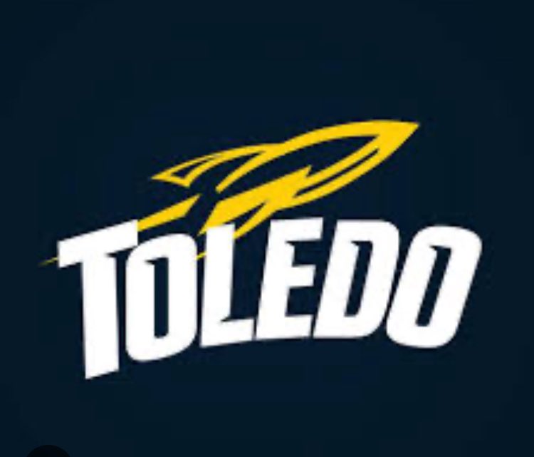 LadyAvesBball's tweet photo. Thanks @ToledoWBB for coming to workouts today!  @CoachGeoff_ @G_Bogg @CoachHYohn @coach_tk_ https://t.co/BTJiCjKBRi