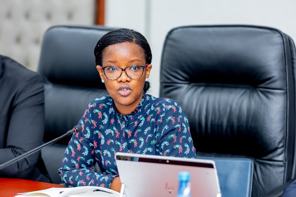 RinoRamz's tweet image. #WASAC yari imeze nabi pe 🫢 ntibyari gushoboka ko itera imbere iri mu maboko nk’ariya.

Perezida PK yigeze kuvuga ko iyo yagushyize mu nshingano ariko nyuma agasanga yarakwibeshyeho, ko nta kuzuyaza ahita amukuraho. #GiseleUmuhumuza ubu arafunze.