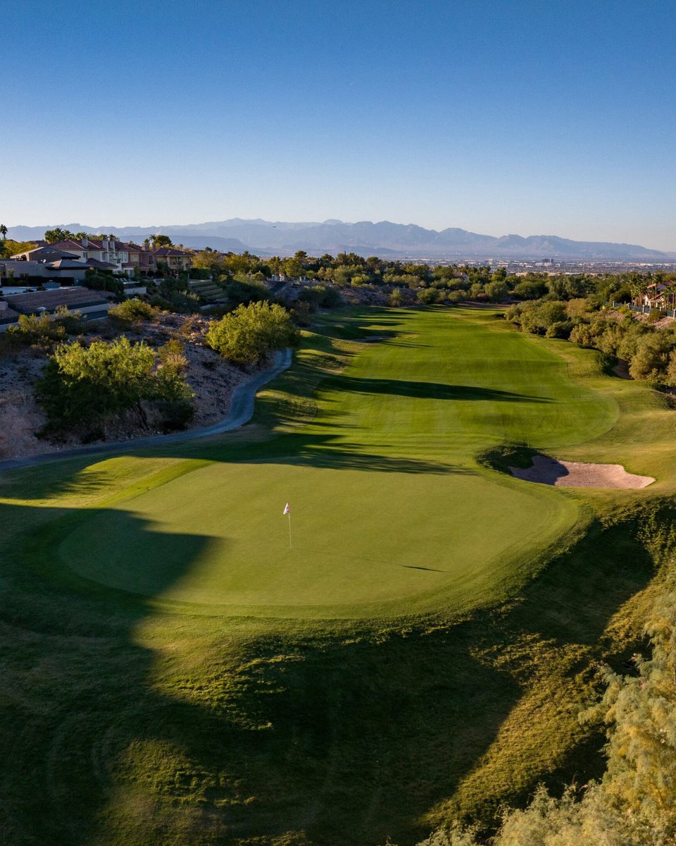 serketgolf's tweet photo. Today, we honor the dedication and expertise of golf course superintendents everywhere!

Thank you for keeping our courses in exceptional condition, season after season 🌿⛳️ 

📷 Komo Golf

#ThankASuper #SerketGolf #golf https://t.co/zUIIvmkxPM