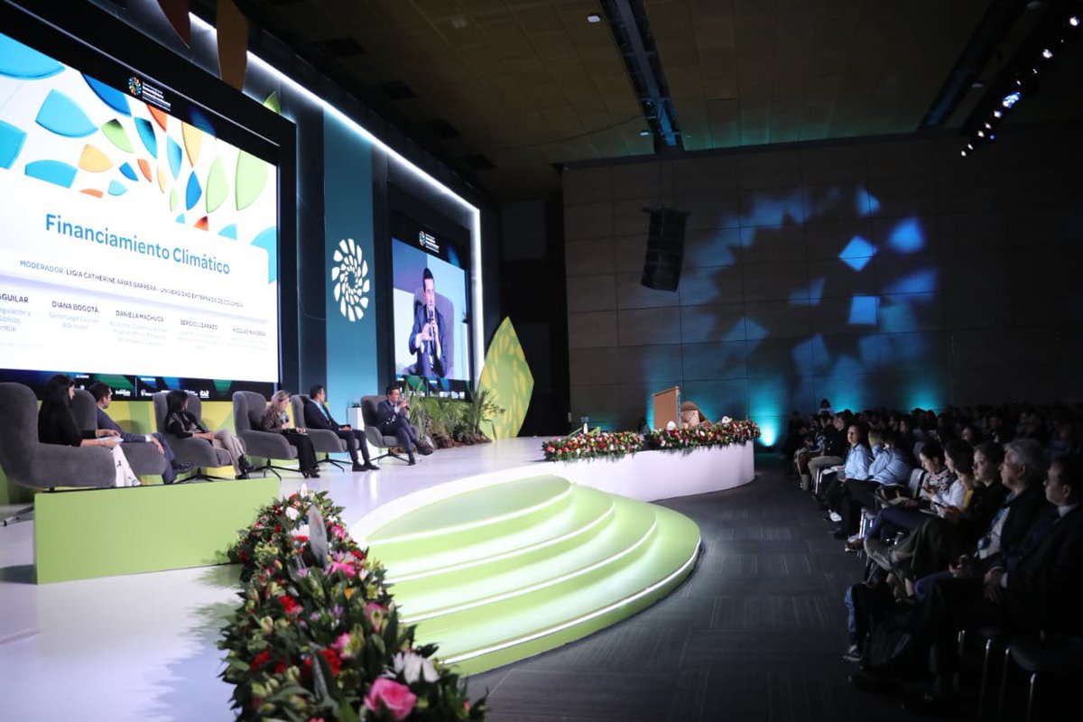 Para la profesora Ligia, Catherine Arias, hoy el financiamiento climático no es abstracto “ya tenemos ejemplos exitosos en mercados donde la constante es el diálogo entre los diseñadores de instrumentos, productos y demás y quienes están llamados a utilizarlos, para que los