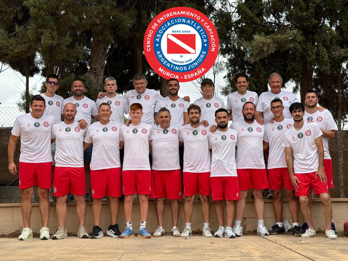 🇪🇸 PLANTEL COMPLETO 🐞

La llegada de Sebastián Pena completó la plantilla del Centro de Entrenamiento de Murcia. Ahora comienza un proceso que consolidará el desembarco del club en España.

#AAAJ
#españa