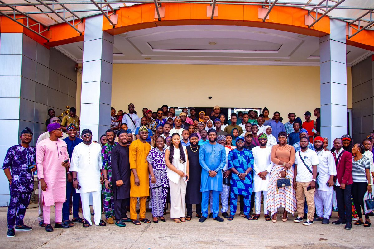 thatijeshaboy tweet media