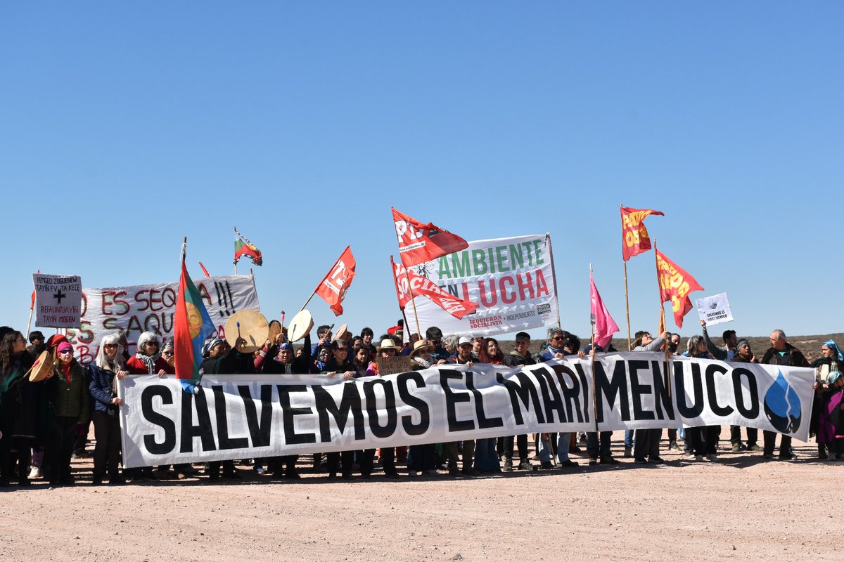 SalvMariMenuco's tweet photo. (1/5) Así fue la Caravana al Mari Menuco del sábado 6 en la que fuimos hasta el pozo petrolero que YPF instaló para perforar a pocos metros del lago
¡Abajo el decreto 276/25! 📣
¡Salvemos el agua de toda la región!💧 https://t.co/YLGAoaEstl