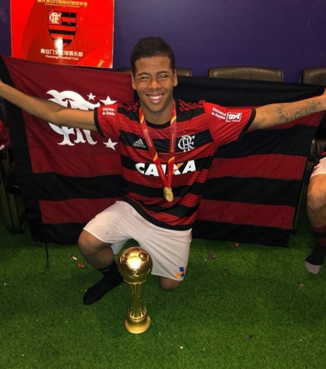 AnalisaCRF's tweet photo. #NOSSABASE Braian, lateral brasileiro de 24 anos, formado nas categorias de base do Flamengo, defendeu o clube por um longo período. Com a camisa rubro-negra, conquistou títulos importantes, como a Copa do Brasil Sub-17 e o Campeonato Brasileiro Sub-20. De acordo com os registros, seu último clube foi o Rio Branco-SP.