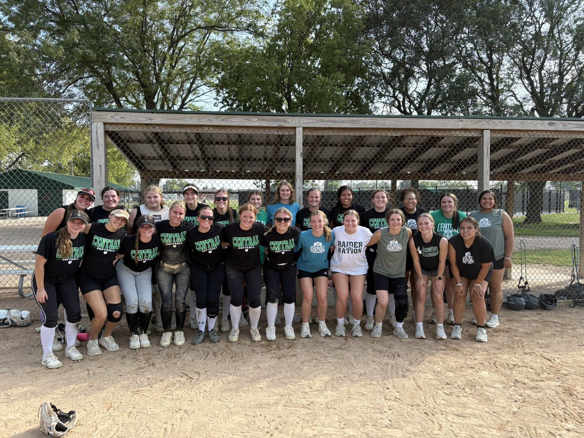 The energy was HIGH today🤩👏🏻👏🏻👏🏻 

S/O to <a href="/BasketballCcc/">CCC Women's Basketball</a> for running bases  in practice!