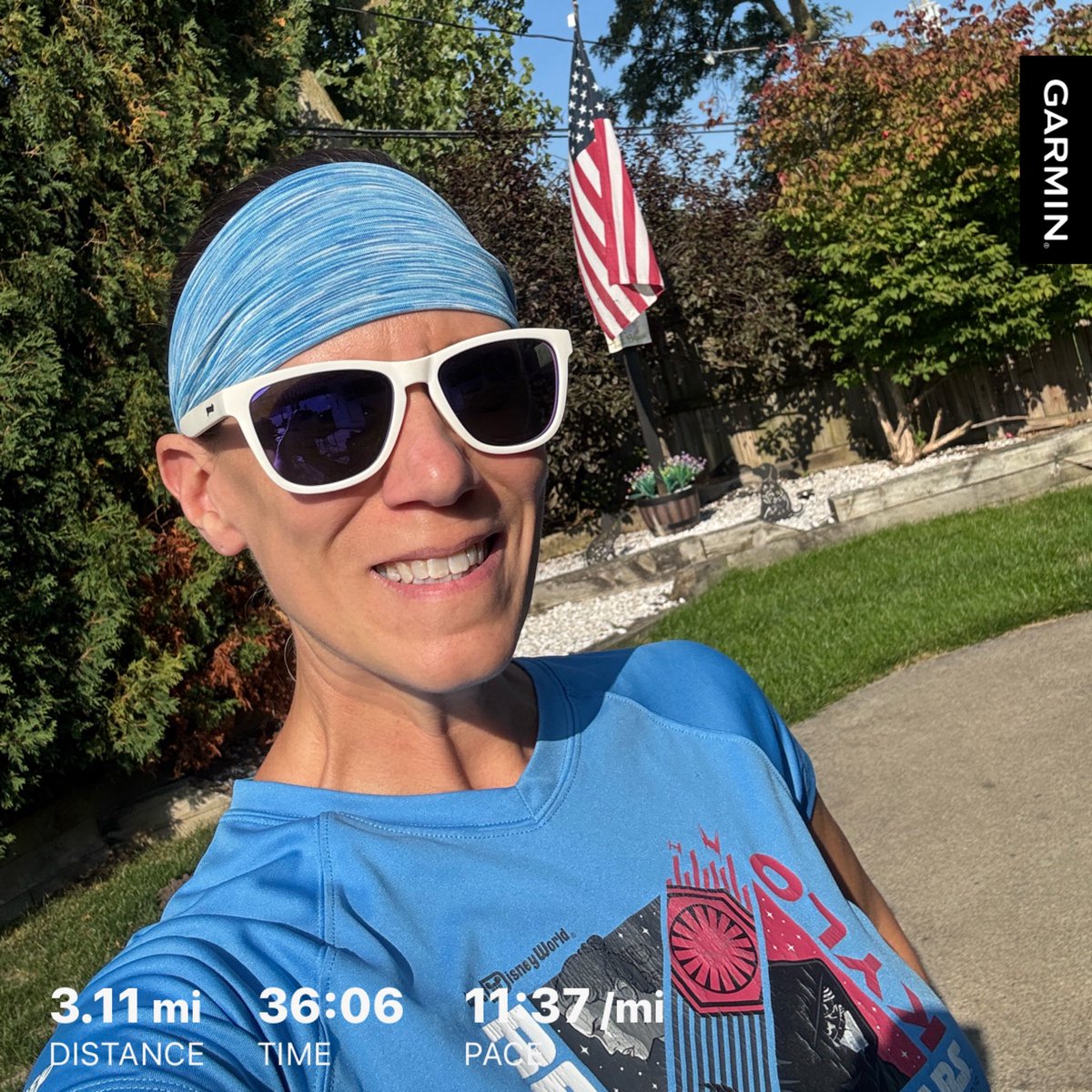 Stayed in my warm bed when it was 45 degrees this morning and got in some miles after work. Good choice this time around! ☀️

#running #tuesdayrun #sunnymiles #medalchasers #halfmarathontraining
