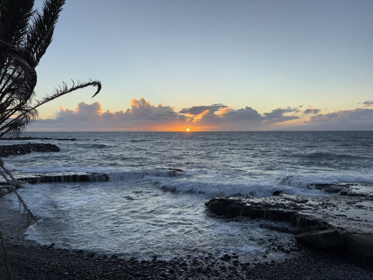 Happy #999Day! I don’t have any new photos relating to work so just enjoy this photo of a beautiful sunset in Tenerife from earlier this year. Grateful to work with so many incredible people in the Emergency Services and I’m proud to be part of an organisation that helps people🧡