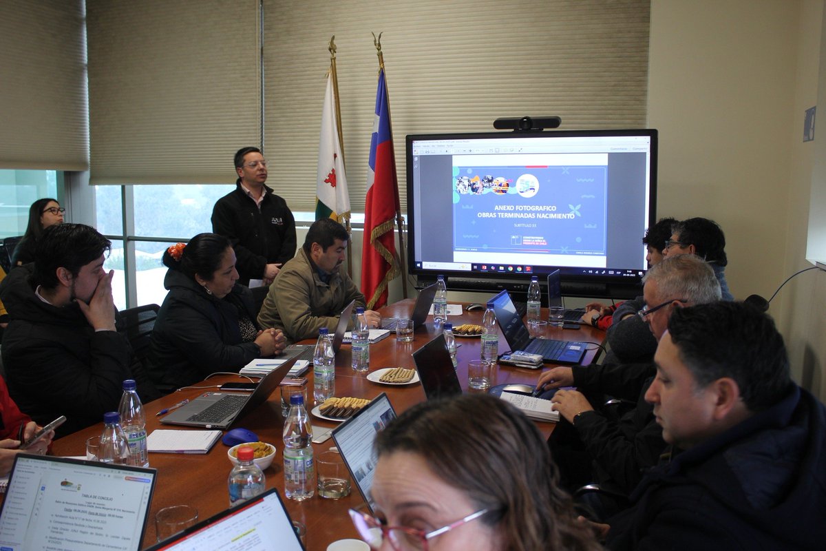 Hoy estuvimos en el Concejo Municipal de Nacimiento junto al alcalde Óscar Toroza y su equipo. 🤝
Avanzamos en proyectos de infraestructura y en el ciclo 2024, fortaleciendo la educación parvularia pública en la comuna. 🏗️🌱
