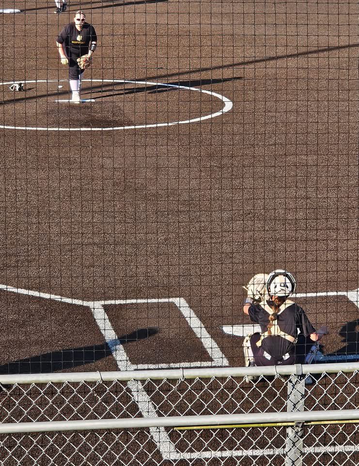 JCMaples2029's tweet photo. First High School game! 
#SantaFehighschool
#Indians C/O 2029 #catcher
#Just Dawgs National Reyna 16u https://t.co/cHzHLa0k7p