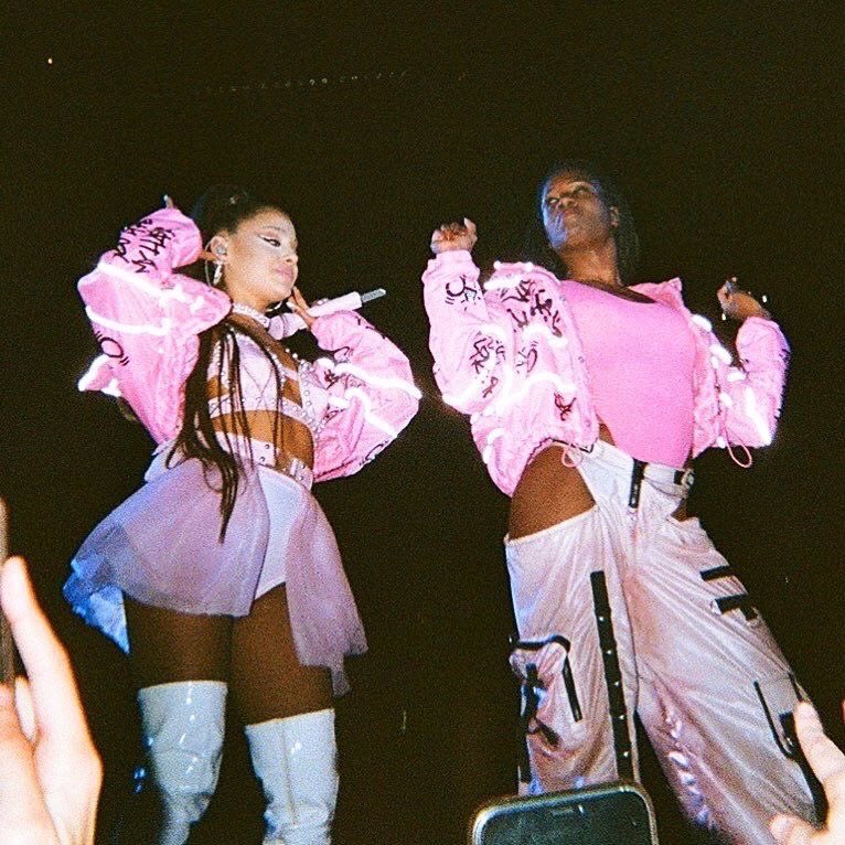 erynsbloodline's tweet image. everyone who interacts with this post will get tickets for eternal sunshine general sale