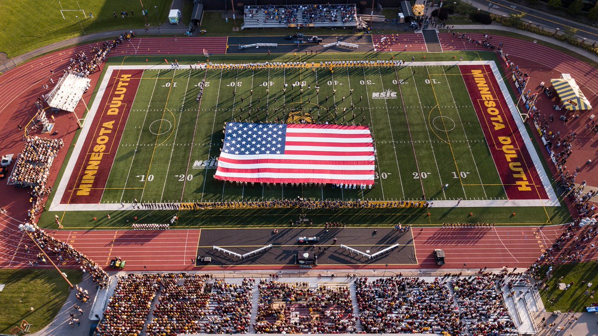 UMDBulldogs's tweet photo. No. 24 UMD Football Hosts Minnesota State Mankato for Military Appreciation Day Saturday

More on Military Appreciation Day: https://t.co/gC4bCAltiE https://t.co/ZBi2jX5nLq