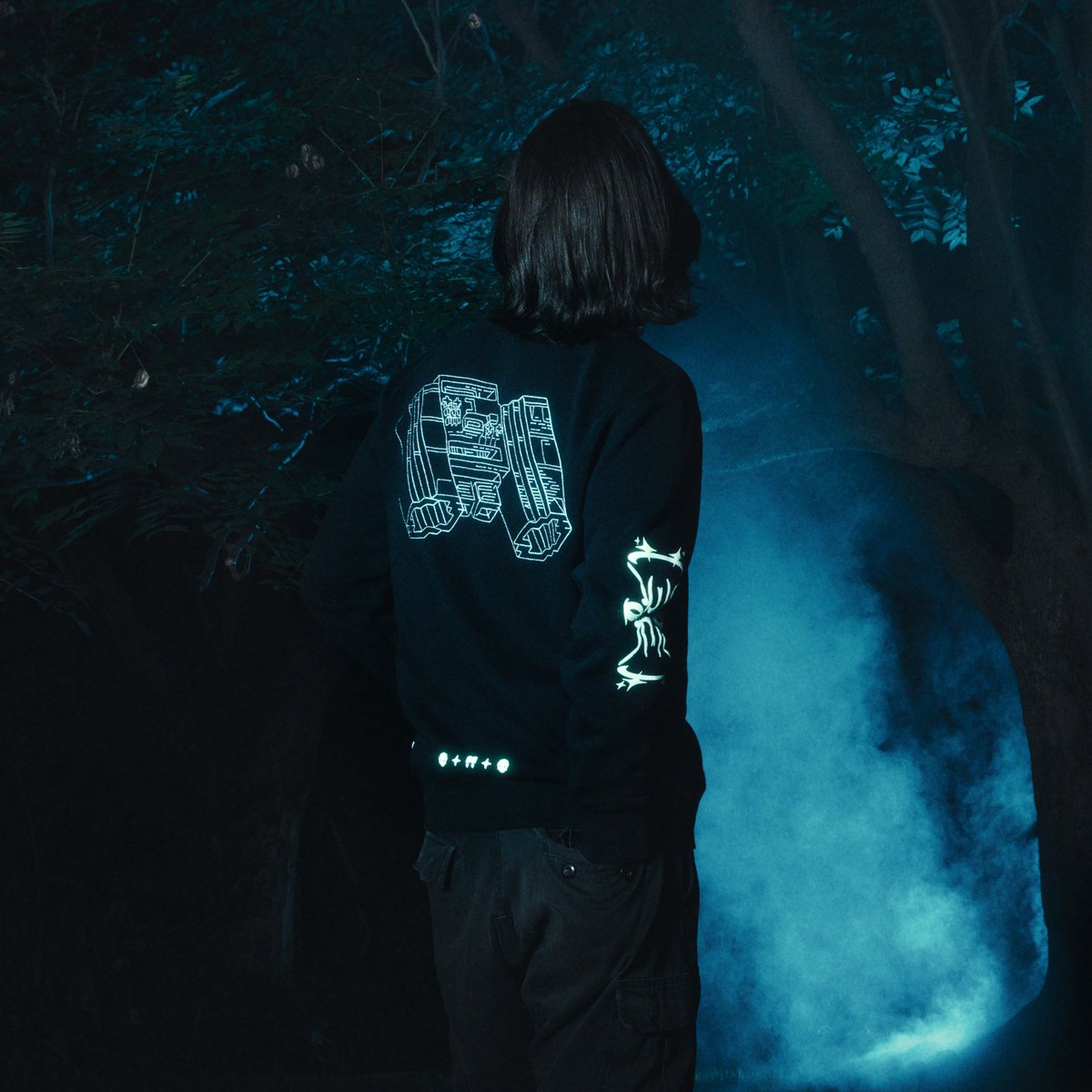 In classic Jadu fashion, we're giving away a Jetpack Pro &amp; a matching sweatshirt with this thread.

RT above Tweet + Tag a friend

↓ Let's get into it (2/11)