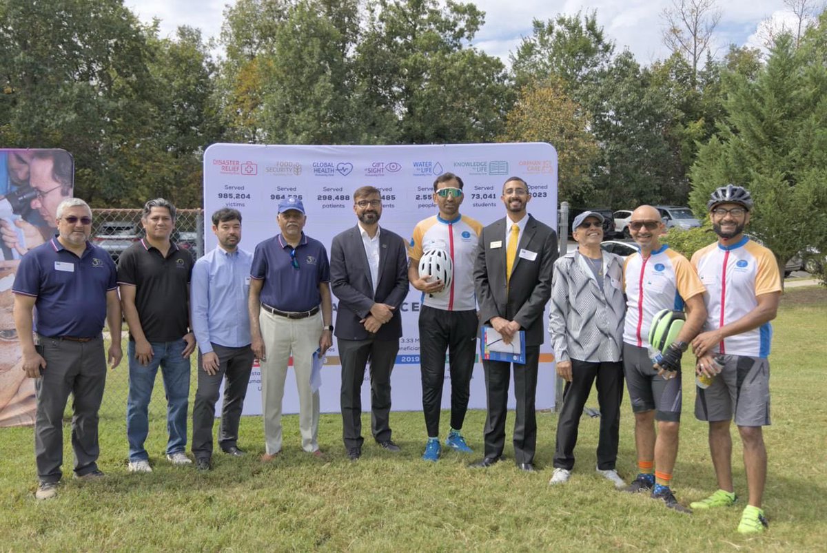 Grateful for a wonderful Community Day at Mubarak Mosque!

A special thank you to <a href="/MarkWarner/">Mark Warner</a>’s team for joining us and sending their Outreach Representative Vikram R. Iyer. Your support means so much to our community.

Together, we continue to build bridges and serve others.