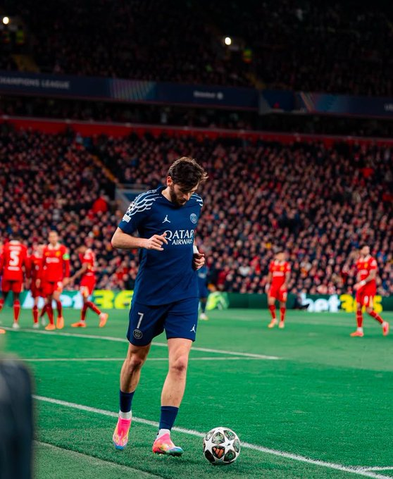 R_PSG_'s tweet photo. Le PSG est de retour samedi, trop hâte de retrouver l'équipe. Elle est longue cette trêve... https://t.co/p8f4dy1fdH