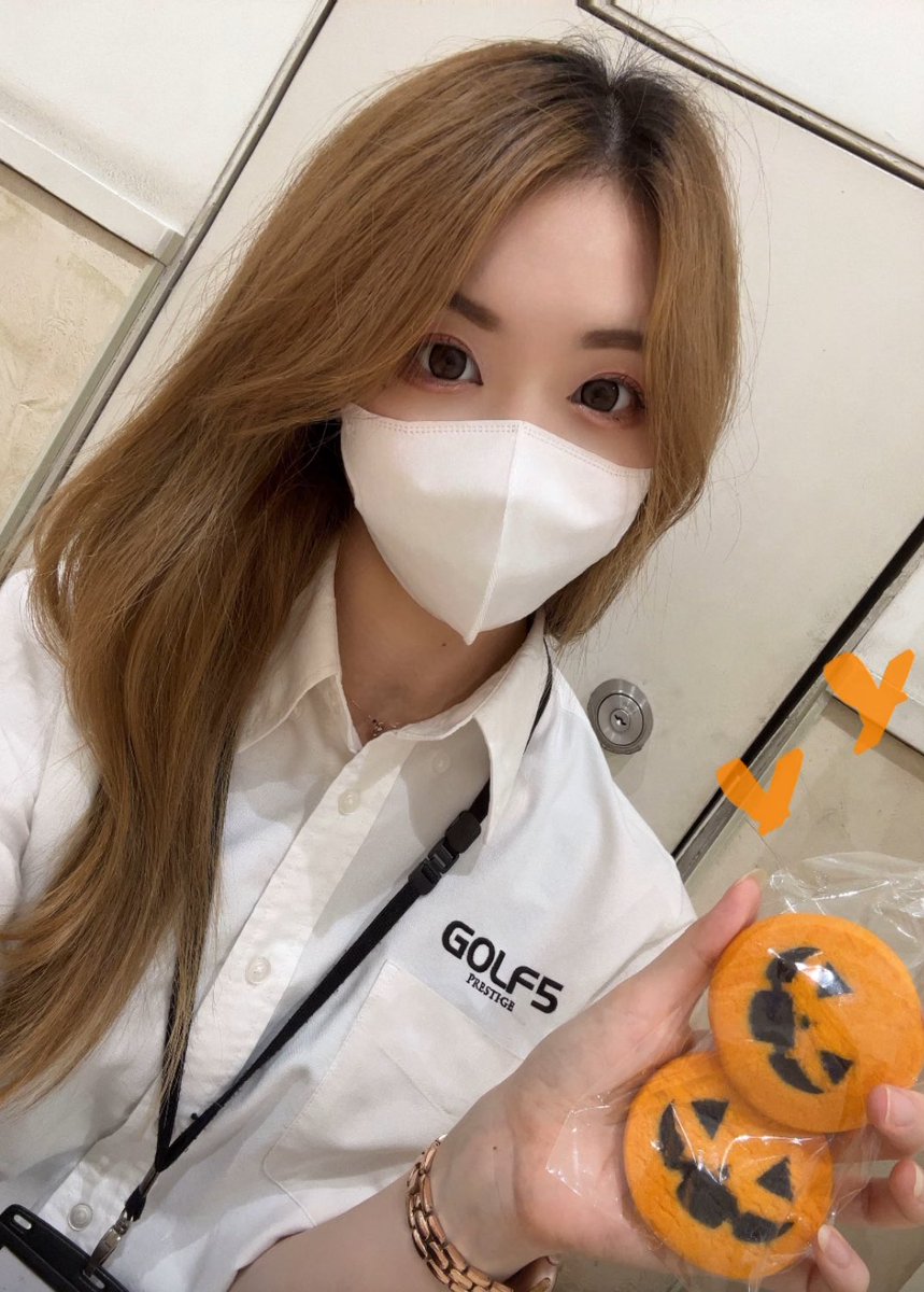 HeyMickey216's tweet photo. ハロウィン先取り🎃
可愛いクッキーみっけた https://t.co/l5m3hLgLEF