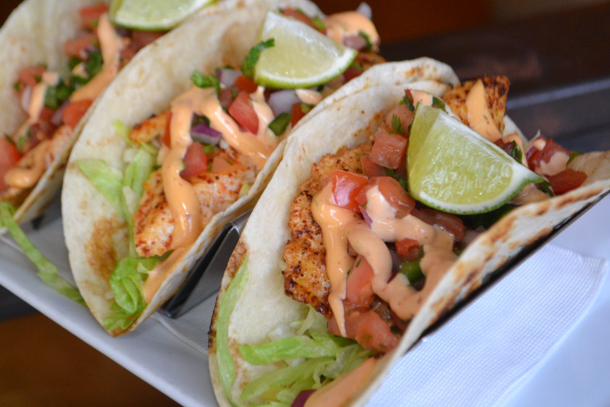 BistroonBridge's tweet photo. Hit that like if Tacos instantly come to mind on Tuesdays 🌮

 #BistroOnBridge #Phoenixville #TacoTuesday #TacoLover #Tacos #TacoTime #Foodie #FoodPhotography https://t.co/kKVH11CJ6z