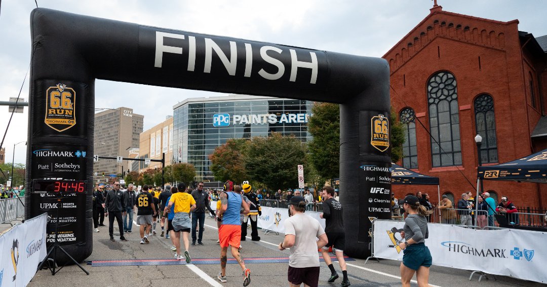 MarioLemieuxFdn's tweet photo. 👕✨ The @penguins 6.6K shirt is here! This year’s 6.6K race shirt celebrates Mario at the finish line, a tradition that makes race day unforgettable. Swipe for a closer look. ➡️

⭐ Sign up today &amp; this shirt is yours! https://t.co/7Duejbnksu

@pensfoundation | @highmark_BCBS https://t.co/sBOOwqX82t