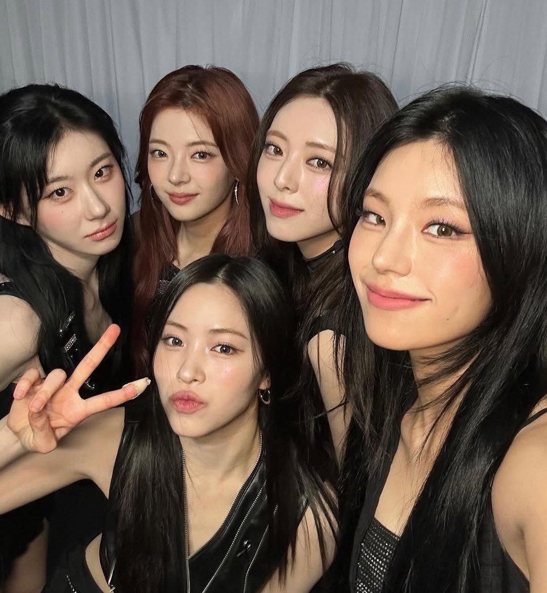 ITZY is currently nominated for two categories at this year’s BreakTudo Awards:

- K-Pop Hit of the Year: Girls Will Be Girls
- Favorite International Women’s Group: which they won last year.