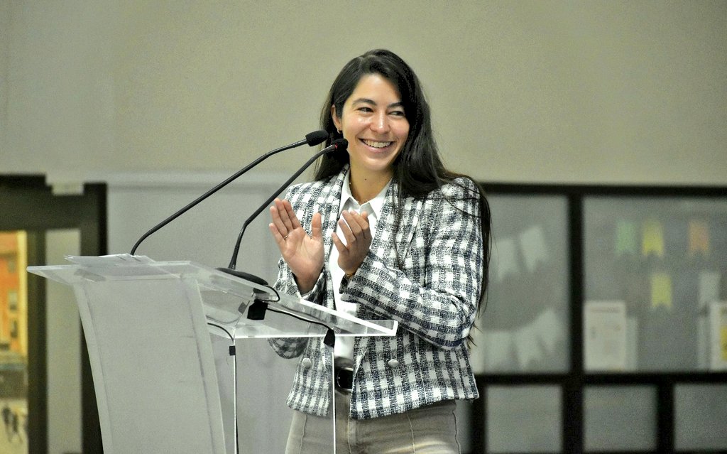 1/3 🌎 En el #DíaMundialDelVehículoEléctrico, y en representación de <a href="/ClaraBrugadaM/">Clara Brugada Molina</a> #JefaDeGobierno 
dimos el banderazo de salida a 72 nuevas unidades eléctricas de <a href="/fedexteayuda/">FedEx América Latina</a> en la Ciudad de México.

🚛⚡ Un paso firme hacia una movilidad más limpia y sustentable.