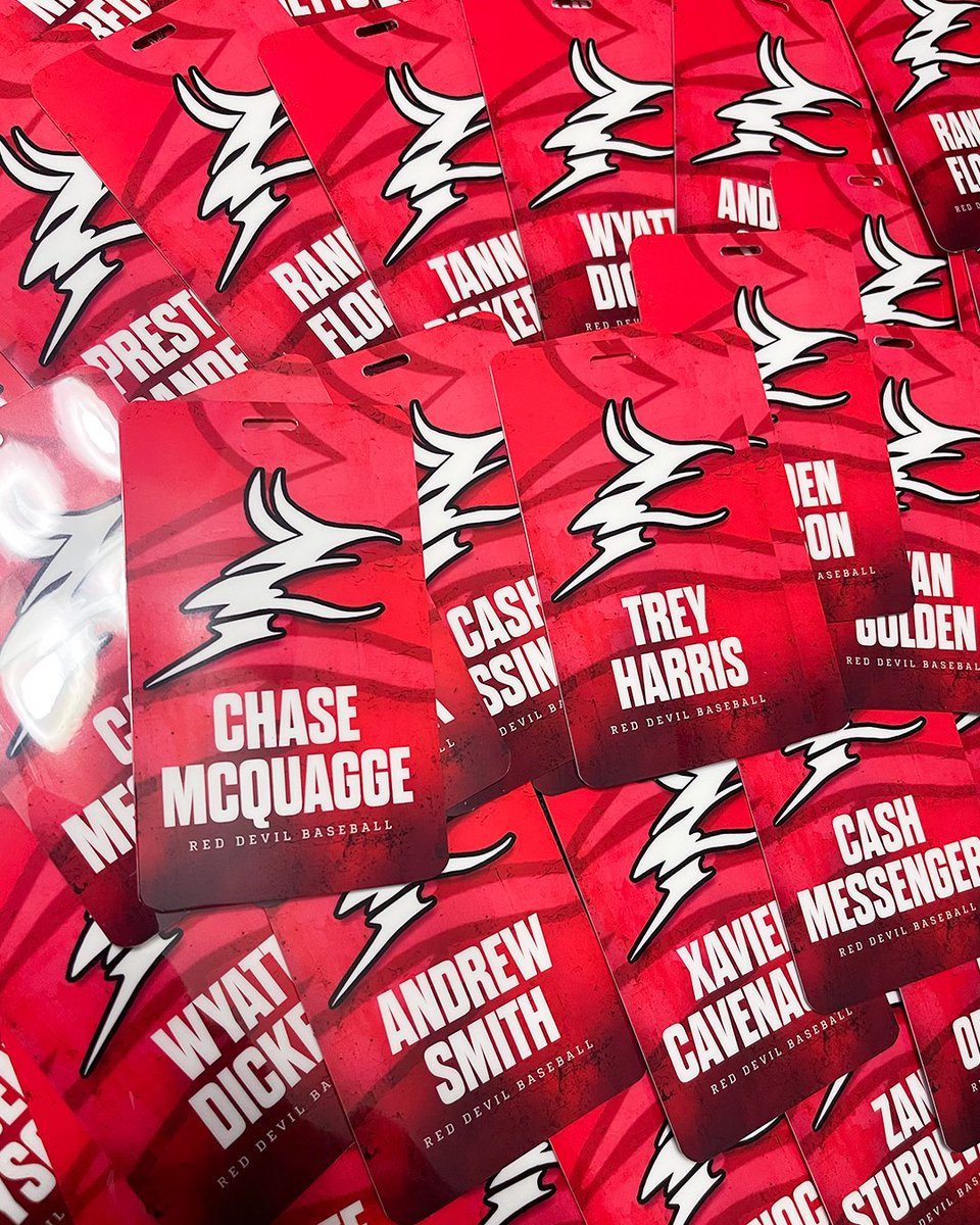 CD_DZNs's tweet image. Red Devil Baseball Alumni 🤝 Current Red Devil's

Had the pleasure of connecting with and making tags for the 2025-26 Allen Country Red Devils! @Allen_County @JustCallMe_Duce @ChaseMcquagge 

Want your team traveling in style? Head over to ConnerDarnellDesigns.com to get started!