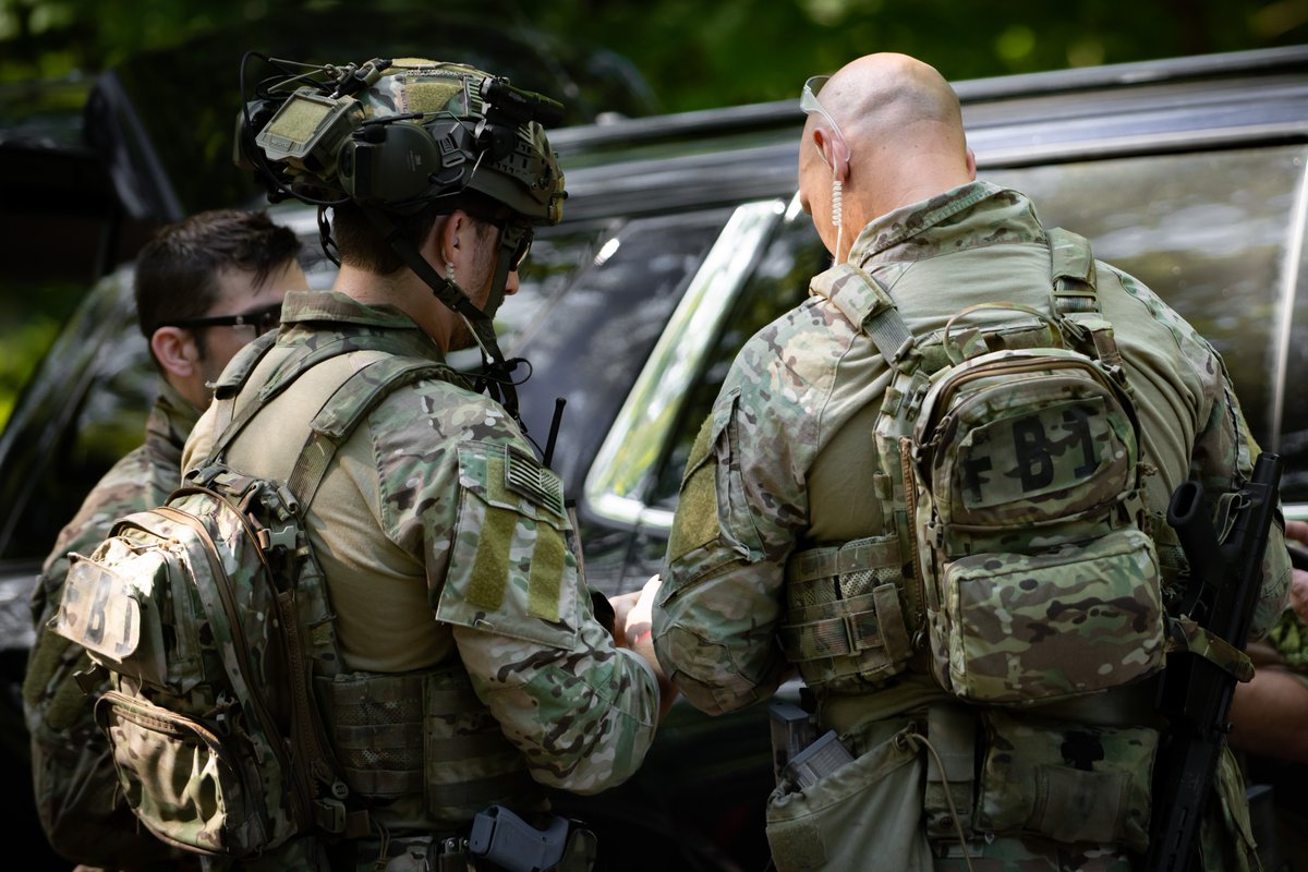 FBI's tweet image. Operation Summer Heat 🔥

From New York to Birmingham to Chicago, the FBI and our law enforcement partners are taking action to dismantle criminal enterprises and destroy the ability of violent actors, gangs, and cartels to operate. We are crushing violent crime in these…