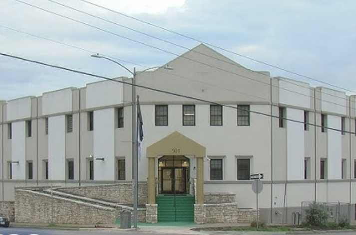 AustinAdvocate (@_austinadvocate) on Twitter photo Something's wrong in Austin, TX. When coverage is 10:1 of a dog death versus a human death.
Something's being hidden and the public deserves to know why a woman died last week in a city-operated homeless shelter. Something's wrong in Austin, TX. When coverage is 10:1 of a dog death versus a human death.
Something's being hidden and the public deserves to know why a woman died last week in a city-operated homeless shelter.