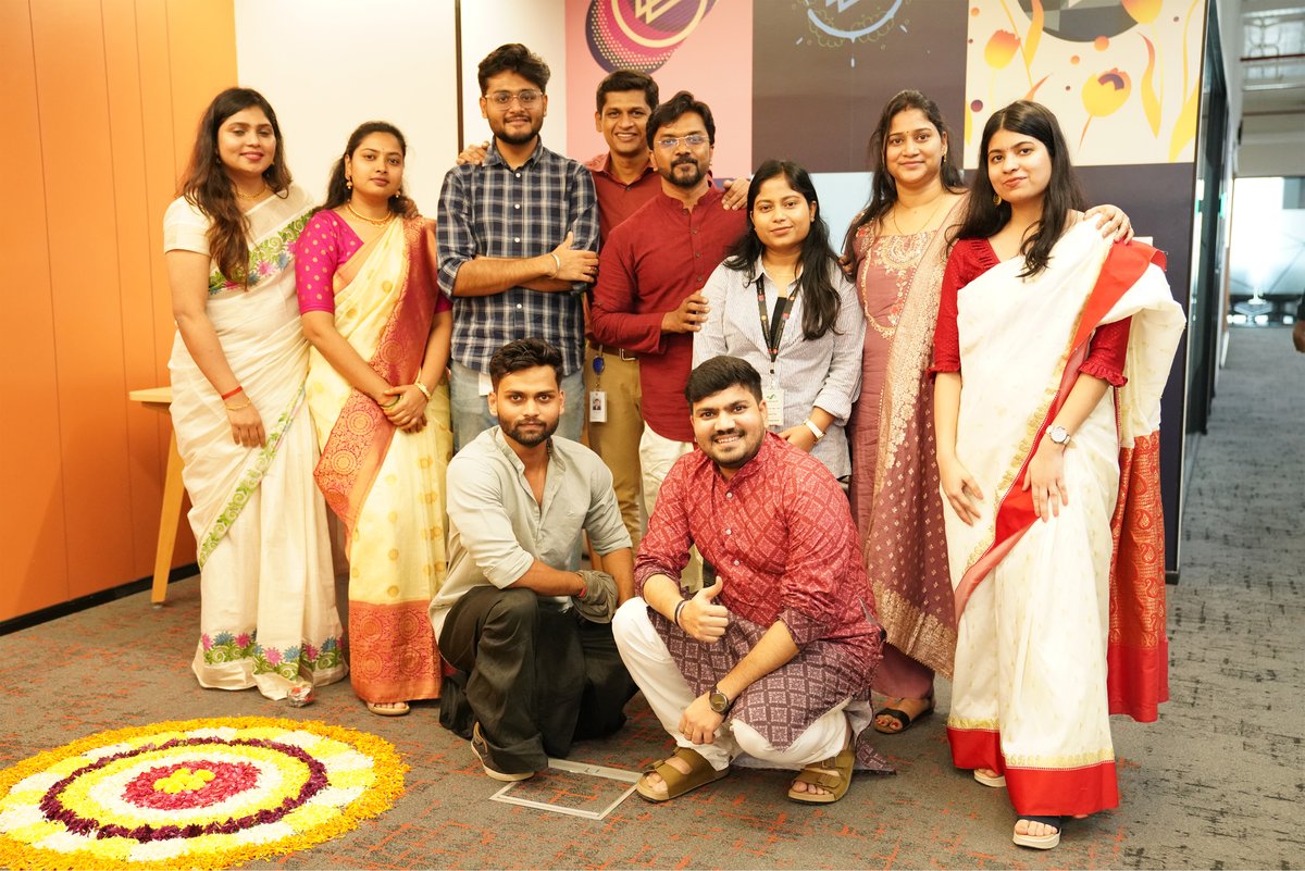 pluralsight's tweet image. Onam celebrations lit up our India office last week! 

From intricate flower rangoli designs and a traditional feast with more than 20 dishes to games that had the whole room laughing, the day was a perfect mix of celebration and connection.

#WeArePluralsight
