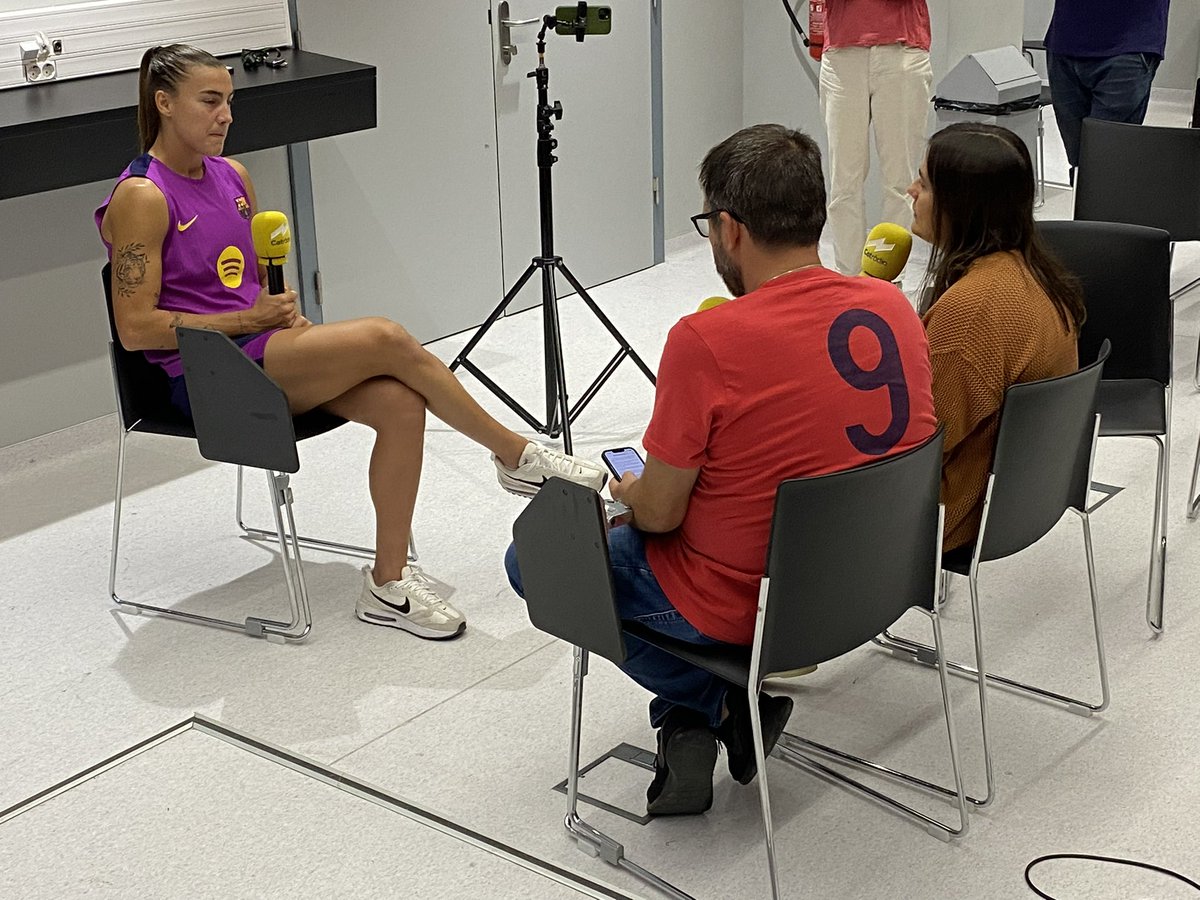 🎙️Ara, entrevista a Patri, al <a href="/totcosta/">Tot costa</a> 

“La segona temporada amb Romeu serà millor”

“La lliga anglesa és molt temptadora, però jo vull gaudir al Barça els dos anys que em queden i tant de bo puguin ser més”

3cat.cat/3cat/directes/…