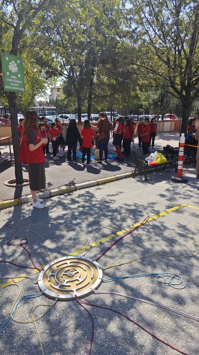 Halk Sağlığı Haftası kapsamında yeni eğitim öğretim yılının ilk "Sağlıklı Çocuk, Sağlıklı Gelecek" Programı, ilçemiz <a href="/izzetbezirciioo/">KaratayİzzetBezirci</a> ev sahipliğinde gerçekleştirildi. Sağlıklı gelecekler için hep birlikte.
<a href="/tcmeb/">Millî Eğitim Bakanlığı</a>
<a href="/meb_dhgm/">Destek Hizmetleri Genel Müdürlüğü</a>
<a href="/omurfatih/">Ömür Fatih Karakullukçu</a>
<a href="/mebisgb/">İşyeri Sağlık ve Güvenlik Birimi Daire Başkanlığı</a>
<a href="/ozkan_meb/">Özkan AVCI</a>