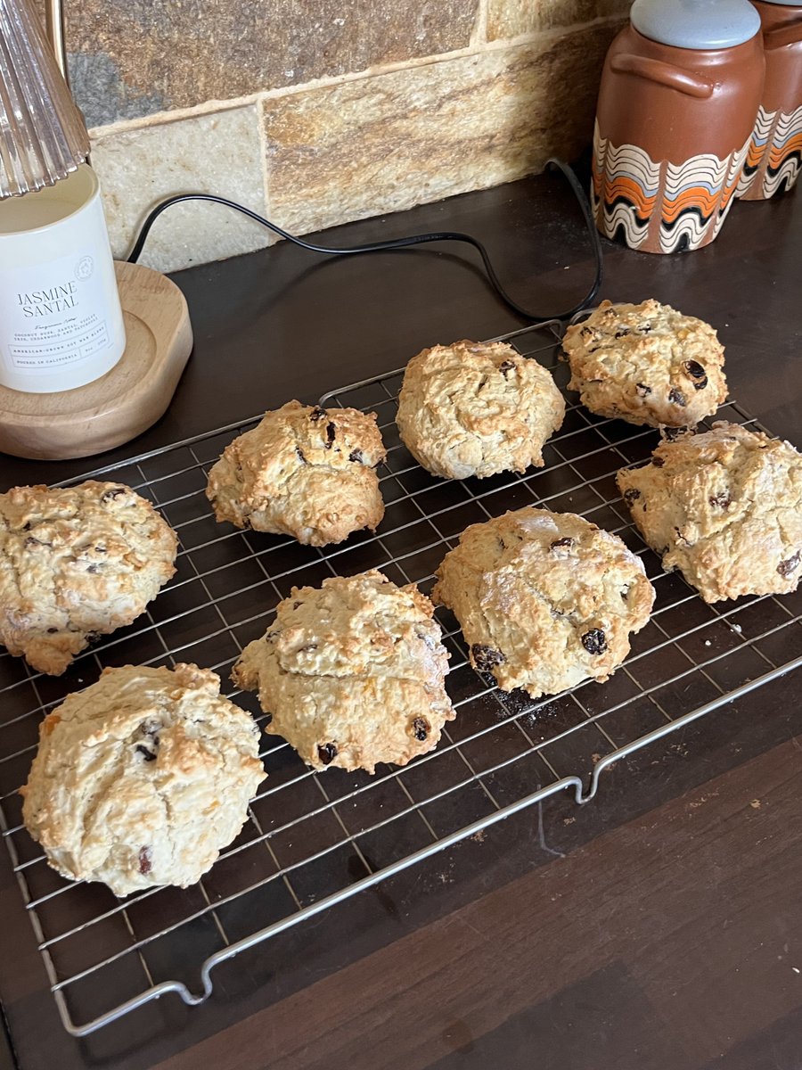 today i walked seven miles and i baked fruit scones :)👩🏼‍🍳