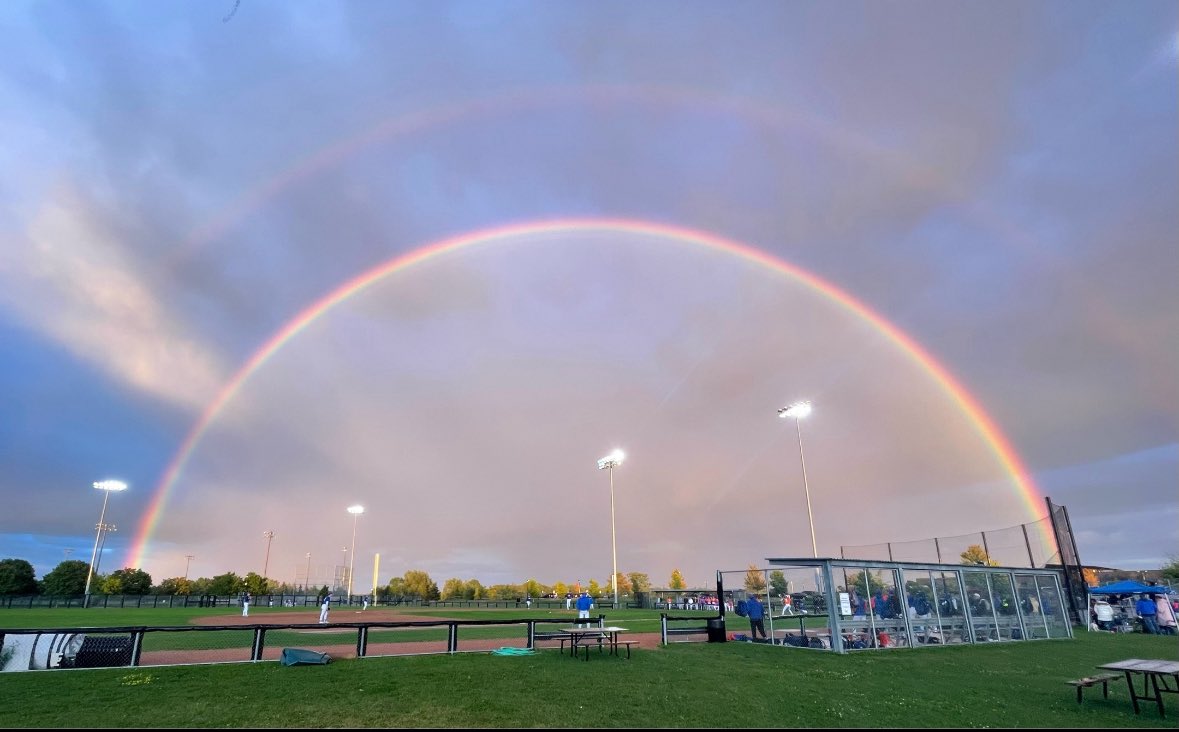 TorontoMets's tweet photo. 2025 Fall Ball Vibes https://t.co/2k81NRaAfn