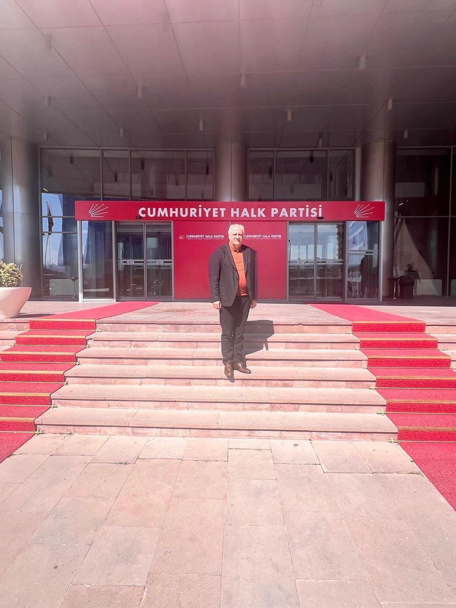 Bugün, Cumhuriyet’in ve halkın devrimci iradesinin sembolü CHP’nin kuruluş yıl dönümü
Eşitlik, özgürlük ve tam bağımsız Türkiye mücadelesini büyütmeye devam edeceğiz.

Yaşasın Cumhuriyet, yaşasın halkın partisi