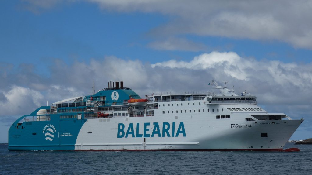 El «Bahama» de Baleària fletado por Naviera Armas
ferrybalear.com/el-bahama-de-b… <a href="/Balearia/">Baleària</a> <a href="/_GrupoAT/">Grupo Armas Trasmediterránea</a>