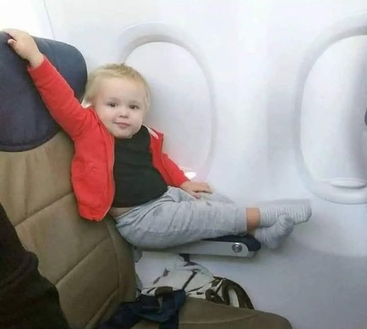 when i see a handsome guy  looking for where to sit in the taxi😹😹