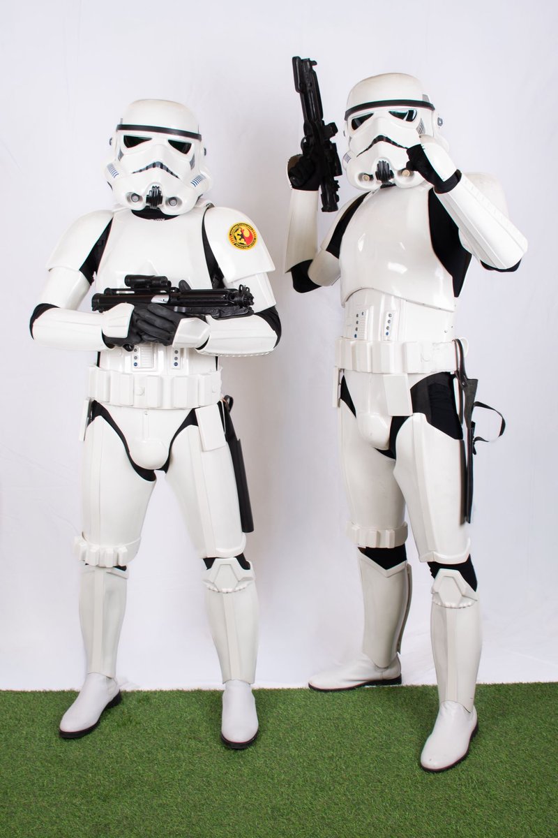 Aquí tenéis una pequeña selección de los fantásticos cosplays que pudimos disfrutar durante el Qomic Boom 2025‼️

Muchas gracias a todos los que vinisteis a haceros fotos y a disfrutar del evento❤️

Y un agradecimiento especial a <a href="/StarProps/">✨ Star Props ✨ Eventos Star Wars Solidarios</a> y <a href="/SWCatalunya/">Star Wars Catalunya</a> por alegrarnos el día