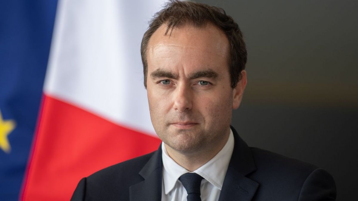 🇫🇷 La France gagne un Premier ministre, la Défense perd un excellent ministre des Armées.

Sébastien #Lecornu c'est une intelligence rare, une vraie culture historique. Une parole claire, directe. À l’écoute et, en privé, parfois, une réplique à la Audiard.

J’ai eu l’honneur et