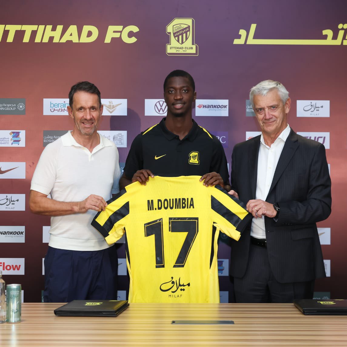 🚨🟡⚫️ EXCL: Al Ittihad are working on one more young addition after Doumbia and the target at CB is Jan Carlo Simić.

Negotiations ongoing with Anderlecht to anticipate Lazio who wanted to sign Simić for January 2026.

Simić, among top names on Ittihad shortlist.