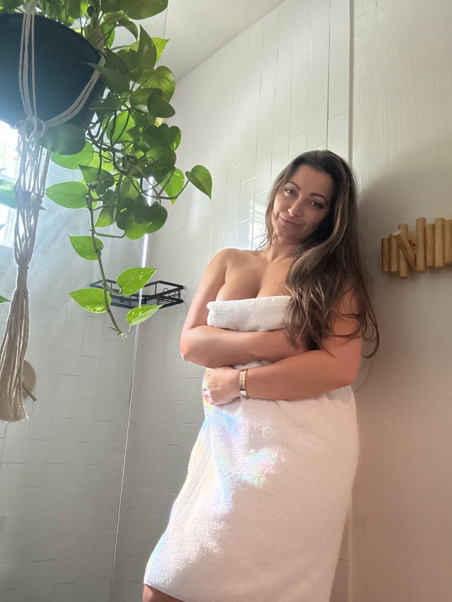 akaDaniDaniels's tweet photo. Steam rising, my mouth dripping with need… I want every inch of you in the shower with me. 🔥
Unlock the Dick Suck you’ve been waiting for 👄
👉 https://t.co/BTRlWyAfY0 https://t.co/1BRjvYS2Xf