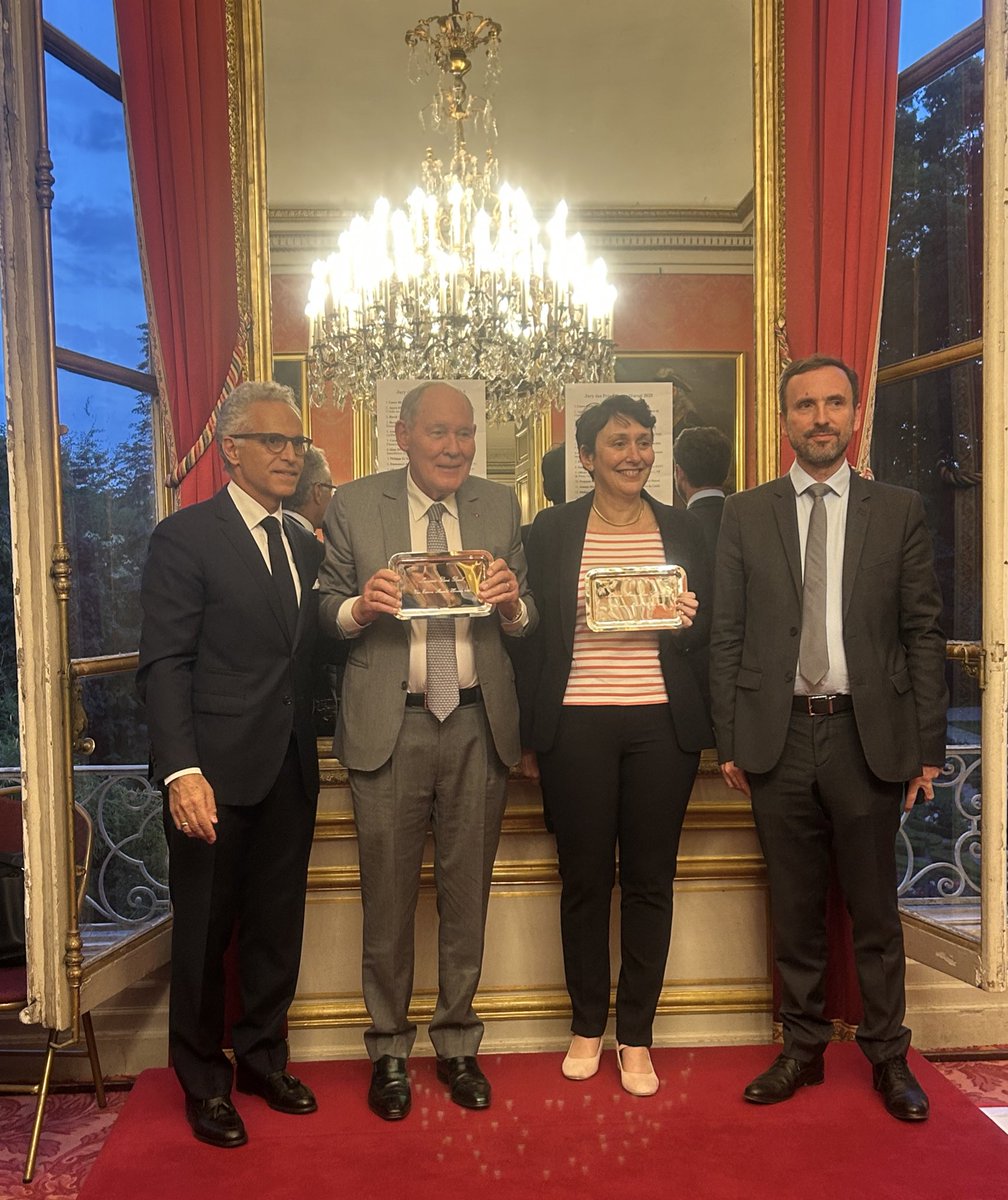 isabelle_blin's tweet image. Prix Étienne Marcel 2025: les prix d’honneur : Rene Ricol et Marie -Luce Godillot remercient les 17 membres du jury et sa Présidente @AgnesBricard