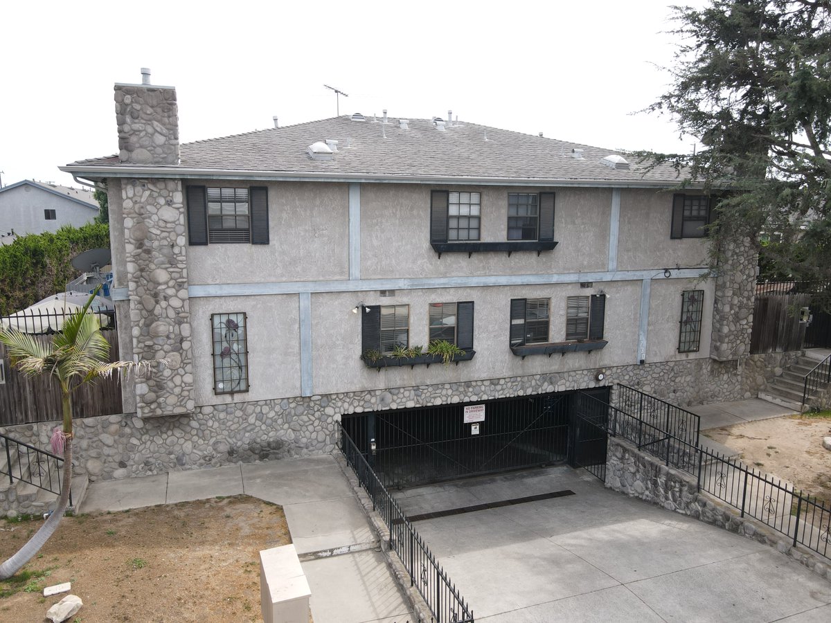 RealtorMariaBar's tweet image. 🚨 Just Listed in Gardena! 🏡✨
📍 2 Bed | 2 Bath | $518,000
💰 Low HOA: Only $265/month
🍽️ Walk to popular restaurants, coffee shops, and more! In the heart of Gardena! This condominium offers the perfect blend of comfort and convenience.📸 DM for a private tour or more details!